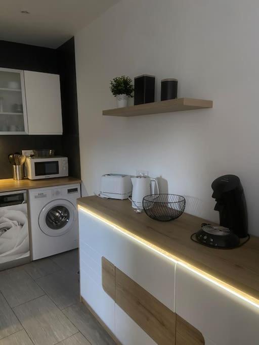 Gite Comme Chez Soi Ducey Les Cheris Luaran gambar